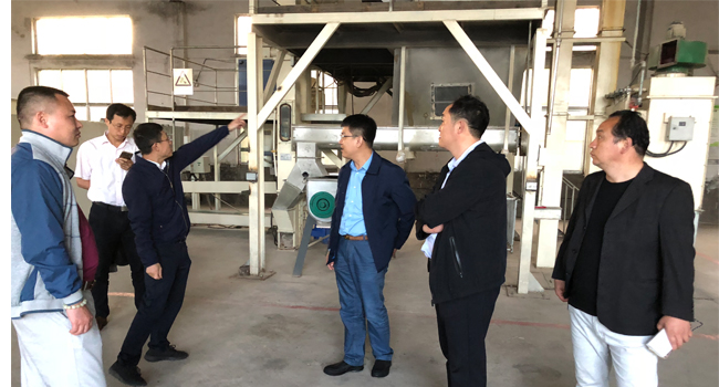 青年企業(yè)家商會參觀新康科技